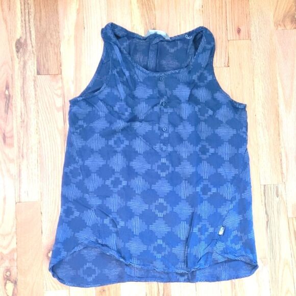 💙3 for $30💙 The North Face Light and Breezy Summer Tank - Picture 1 of 5